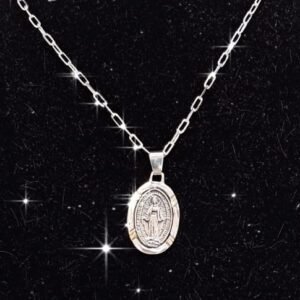 cadena de plata y medalla de plata y oro