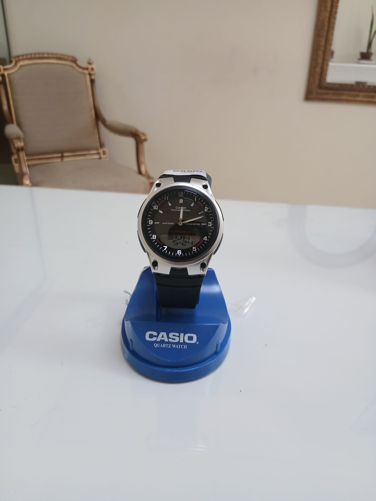 Reloj analógico-digital Casio AW-80-1AVDF en resina color negro con pantalla telememo y panel digital inferior.